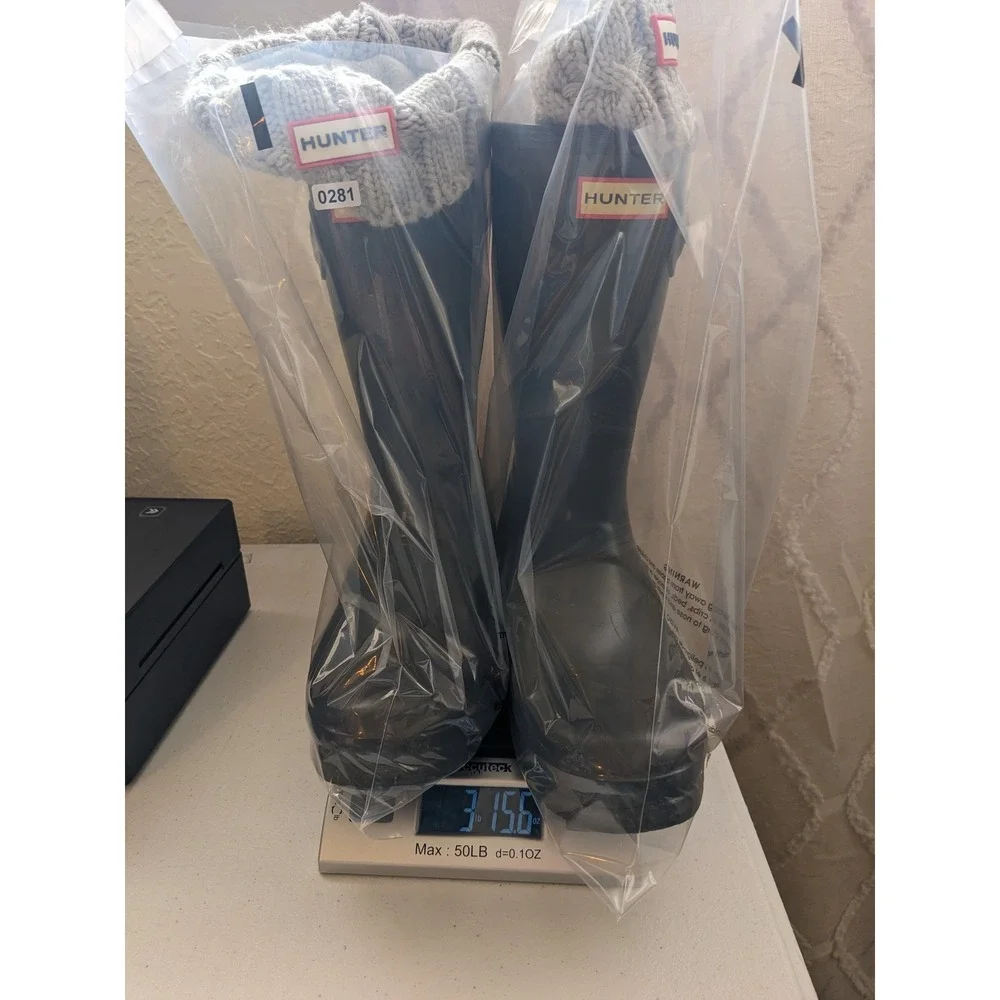 Hunter Original Rain Boots & Fleece CableKnit Cuff Boot Socks Set Black Greige 8